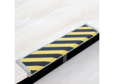 profil antypoślizgowy na schody z tworzywa wzmocnionego włóknem szklanym grp heavy duty - sklep bhp elmetal zabezpieczenia antypoślizgowe 13