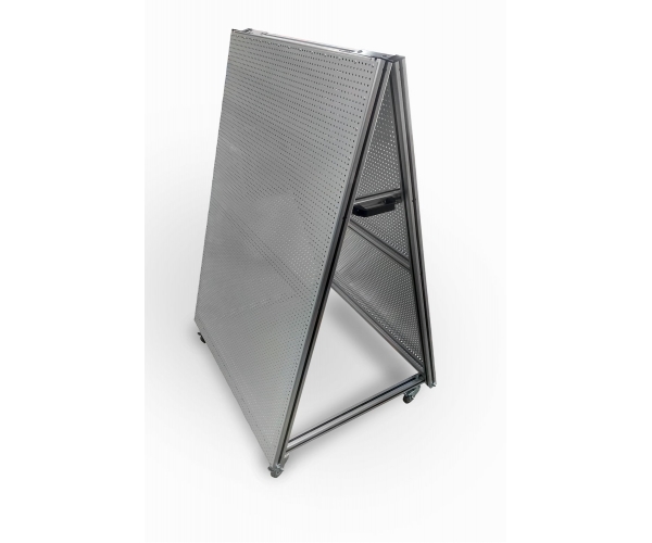 potykacz dwustronny stojak z profili aluminiowych ze ścianami perforowanymi - sklep bhp elmetal profile aluminiowe konstrukcje i akcesoria 4